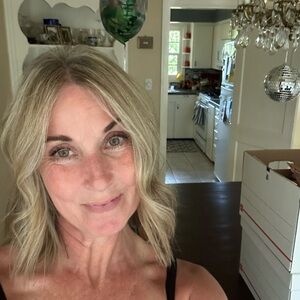 Meet your Posher, Leanne